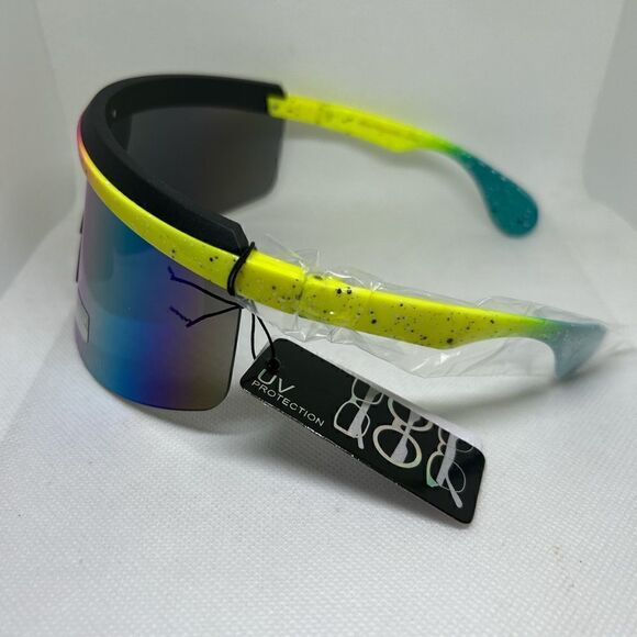 Shield Mirrored Unisex Shades Sunglasses - Picture 3 of 3